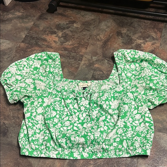 Universal Thread Green Floral Blouse - Picture 1 of 4